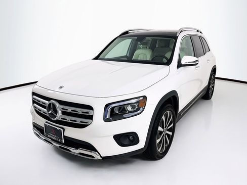 Certified 2023 Mercedes-Benz GLB 250 image 3