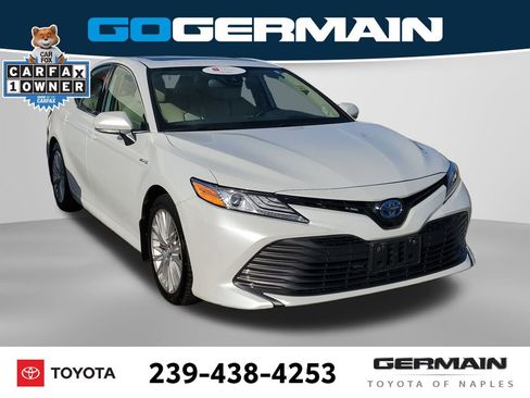 Certified 2019 Toyota Camry XLE image 4