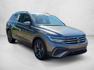 Used 2023 Volkswagen Tiguan SE FWD video 3