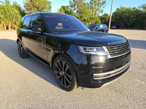 Used 2023 Land Rover Range Rover SE image 7