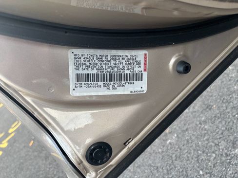 Used 2001 Lexus ES 330 FWD image 12