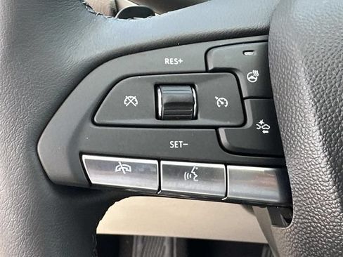 Certified 2022 Cadillac XT4 Luxury w/ Cold Weather Package FWD image 26