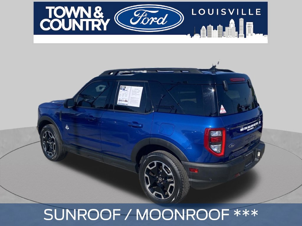 Used 2024 Ford Bronco Sport Outer Banks w/ Tech Package AWD/4WD image 3