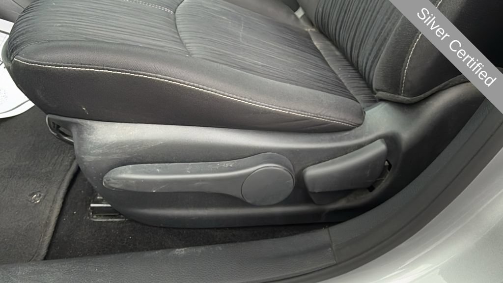 Used 2016 Nissan Sentra FWD image 19