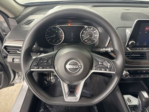 Certified 2024 Nissan Altima 2.5 SV image 11