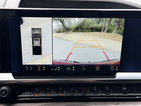 Used 2024 Chevrolet Silverado 1500 LTZ w/ LTZ Premium Package image 33