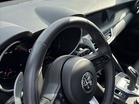 Used 2024 Alfa Romeo Stelvio Sprint image 8