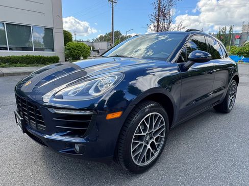 Used 2018 Porsche Macan Sport Edition AWD/4WD image 4