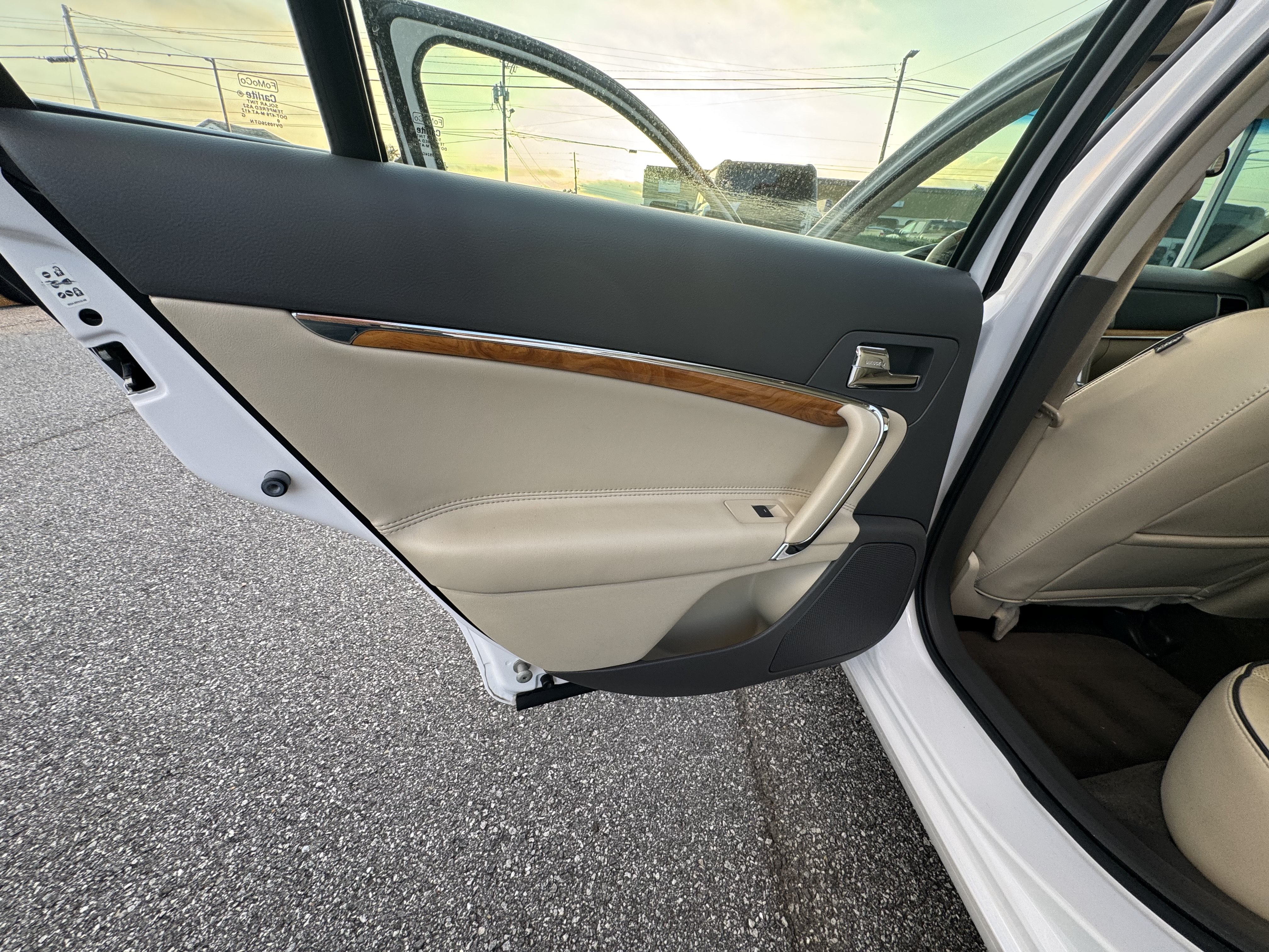 Used 2011 Lincoln MKZ FWD image 8