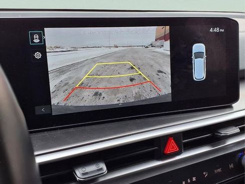 Used 2024 Kia Sorento S image 10