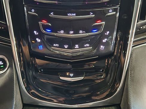 Used 2017 Cadillac Escalade Platinum image 39