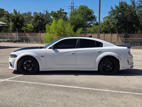 Used 2023 Dodge Charger Scat Pack RWD image 6