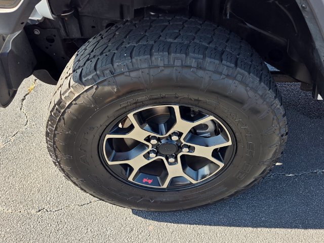 Used 2018 Jeep Wrangler Unlimited Rubicon w/ Dual Top Group AWD/4WD image 16