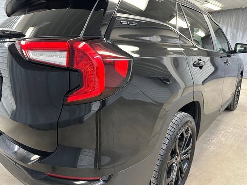 Certified 2022 GMC Terrain SLE w/ Driver Convenience Package image 27