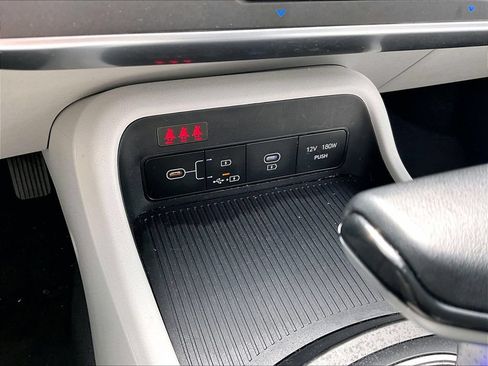 Used 2025 Hyundai Kona SEL AWD/4WD image 26