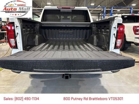 New 2026 GMC Sierra 1500 SLE w/ Preferred Package AWD/4WD image 25