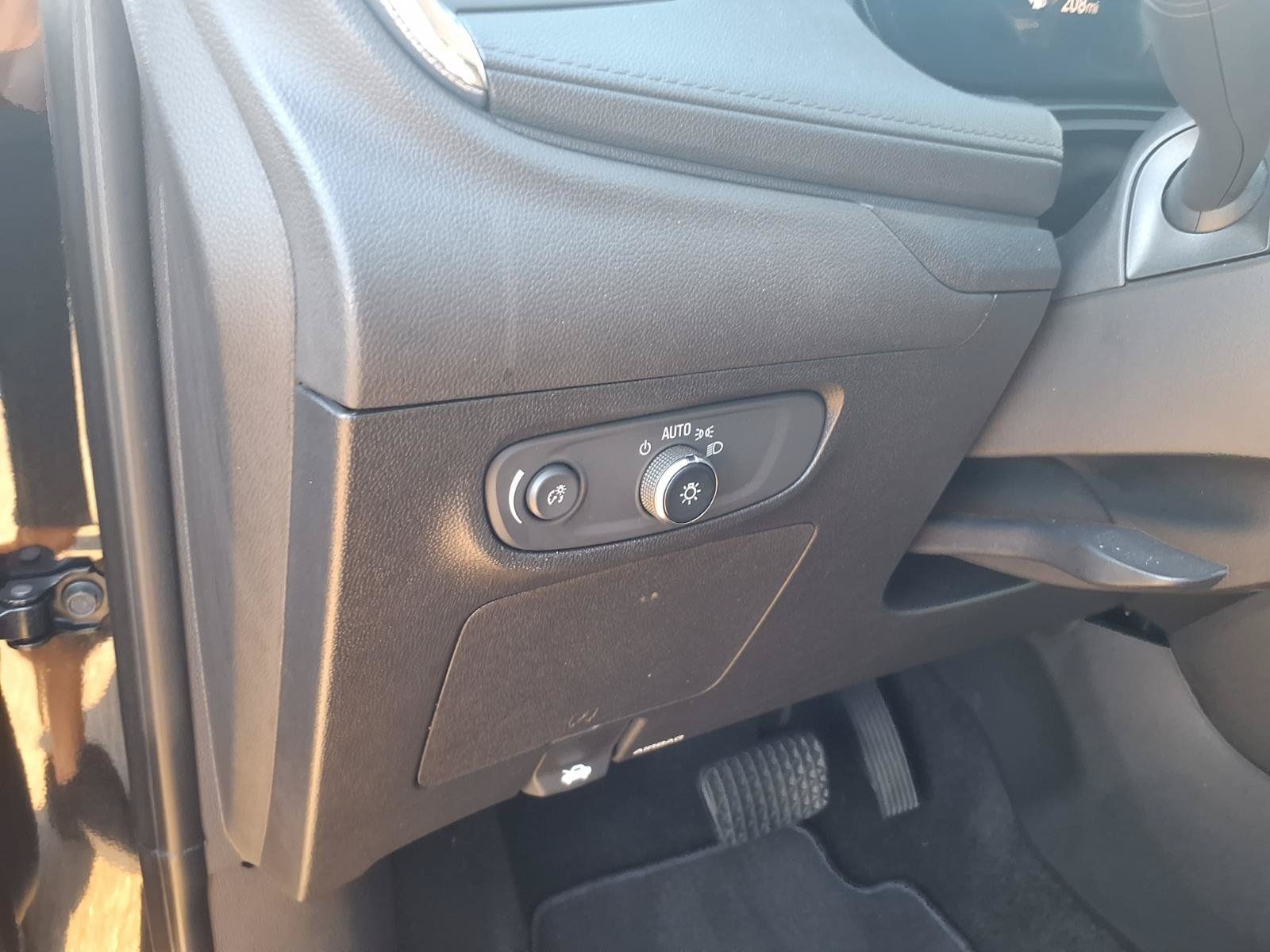 Used 2025 Buick Encore GX Preferred FWD image 15