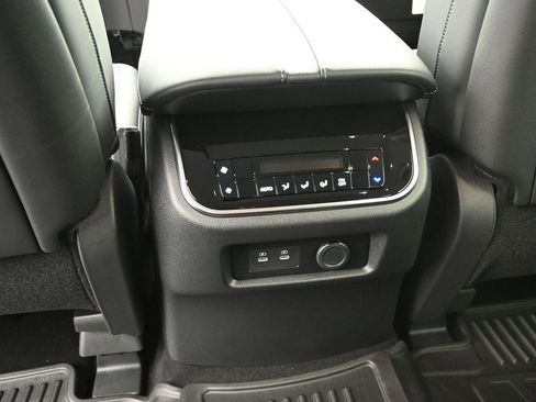 New 2026 Nissan Armada SV image 13