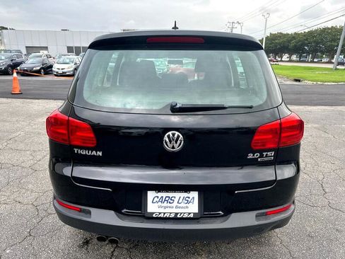 Used 2013 Volkswagen Tiguan S image 7