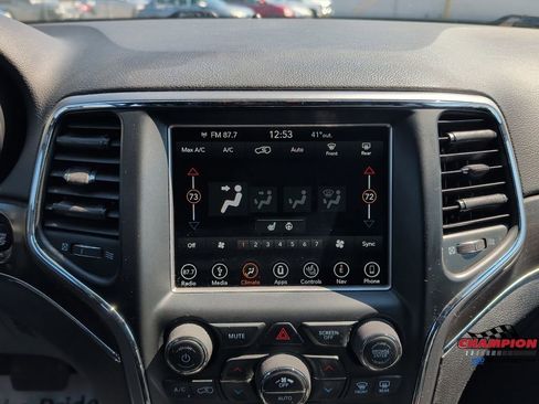 Used 2018 Jeep Grand Cherokee Limited image 21