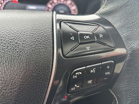 Used 2018 Ford Explorer Platinum image 9