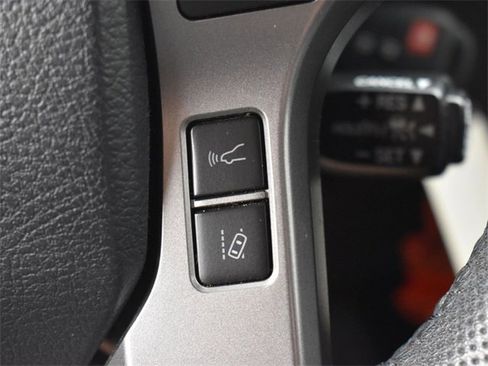 Used 2020 Toyota Tacoma SR5 image 27