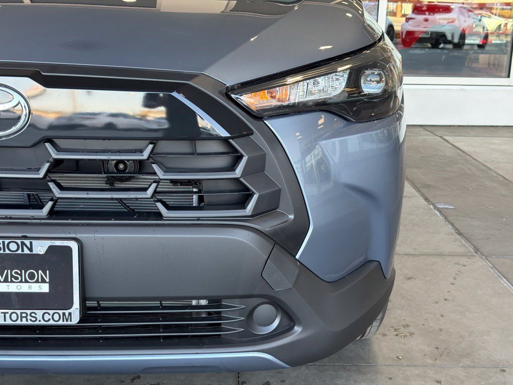 New 2026 Toyota Corolla Cross LE w/ Moonroof Package FWD image 5