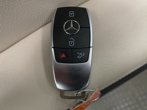 Certified 2026 Mercedes-Benz GLS 450 4MATIC image 37