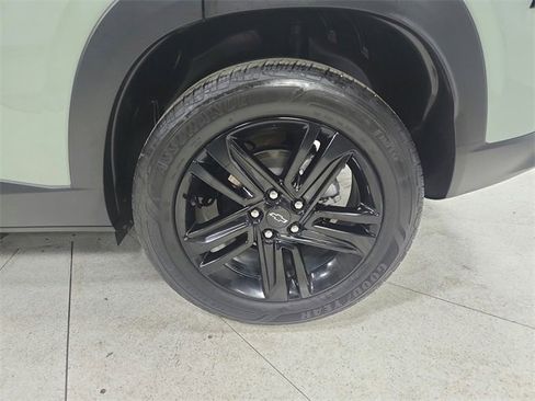 Used 2024 Chevrolet Trax ACTIV w/ Driver Confidence Package image 38