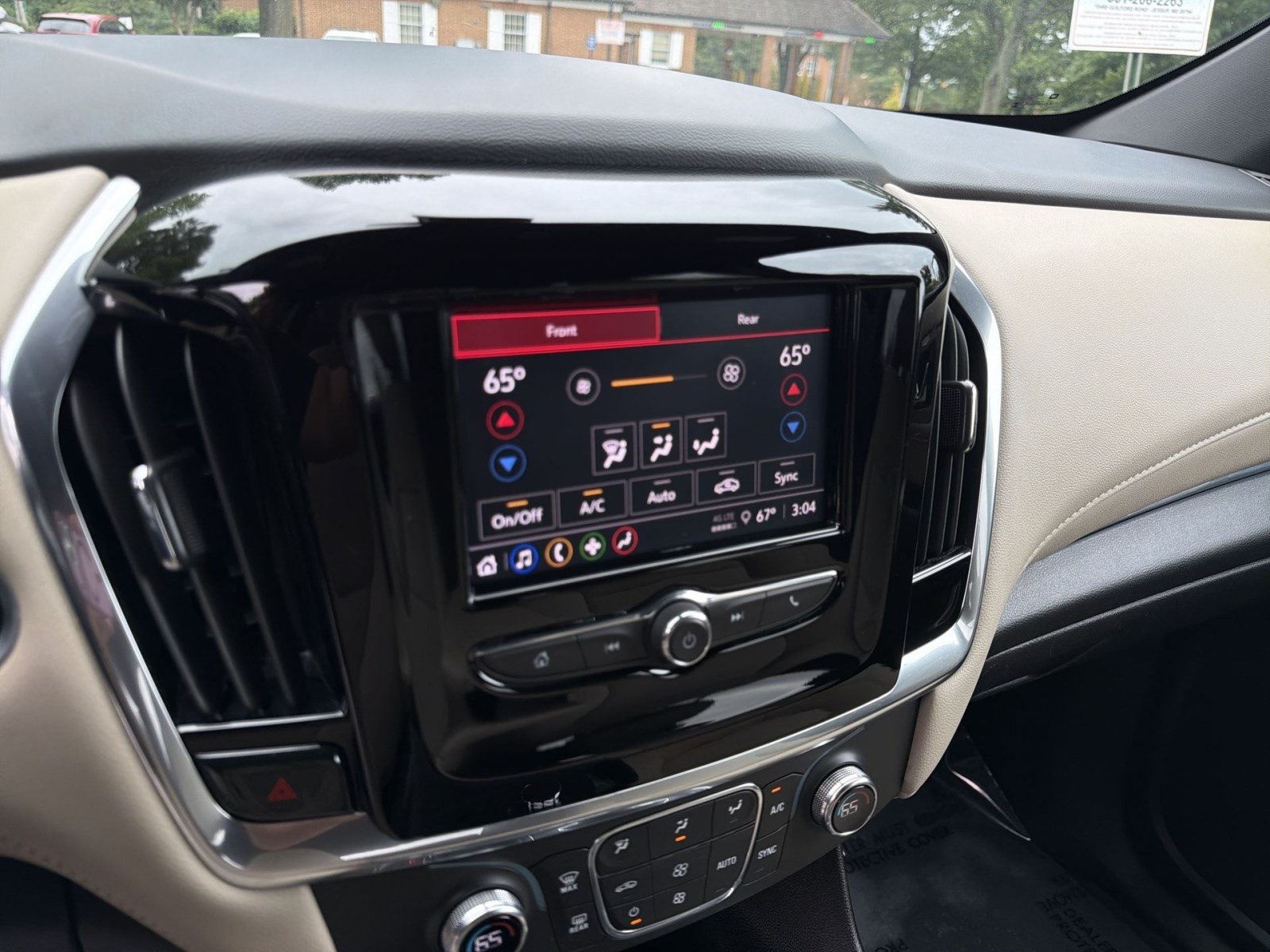 Used 2023 Chevrolet Traverse LS FWD image 18