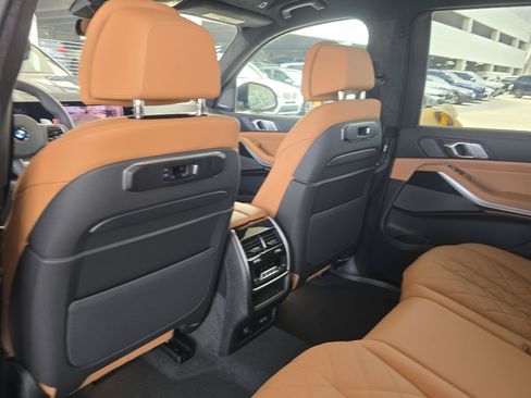 Used 2027 BMW X7 xDrive40i w/ M Sport Package AWD/4WD image 17