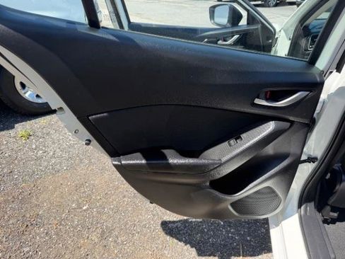 Used 2014 MAZDA MAZDA3 i Touring FWD image 28