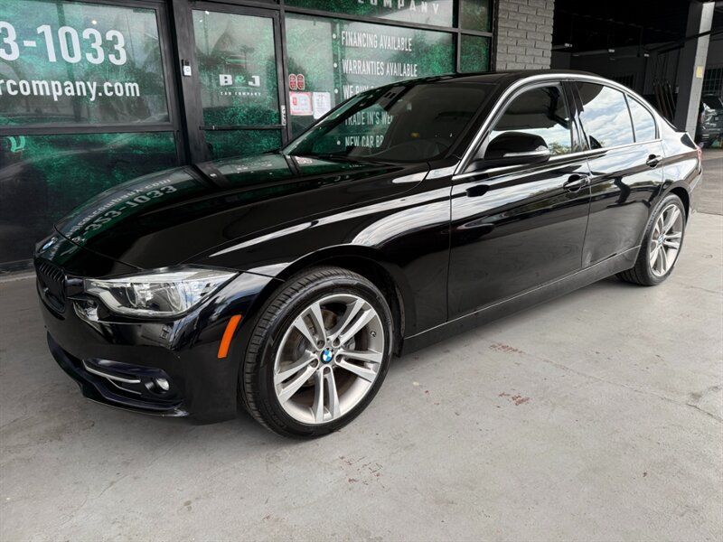 Used 2018 BMW 330i Sedan RWD image 1
