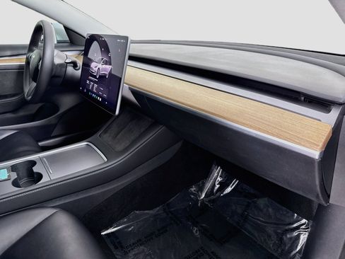 Used 2023 Tesla Model 3 Standard Range RWD image 32