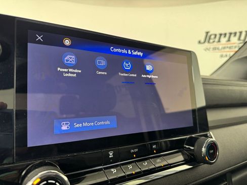 Used 2023 Chevrolet Colorado W/T RWD image 22