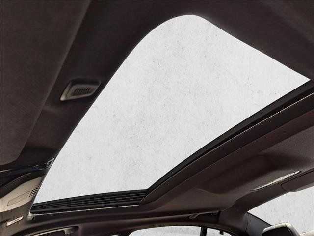 Used 2019 BMW 540i xDrive w/ Convenience Package AWD/4WD image 16