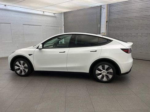 Used 2023 Tesla Model Y Long Range AWD/4WD image 8