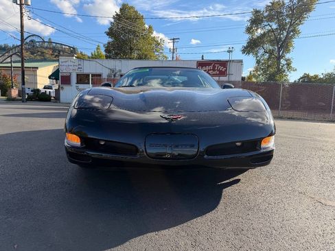 Used 2000 Chevrolet Corvette Convertible image 4