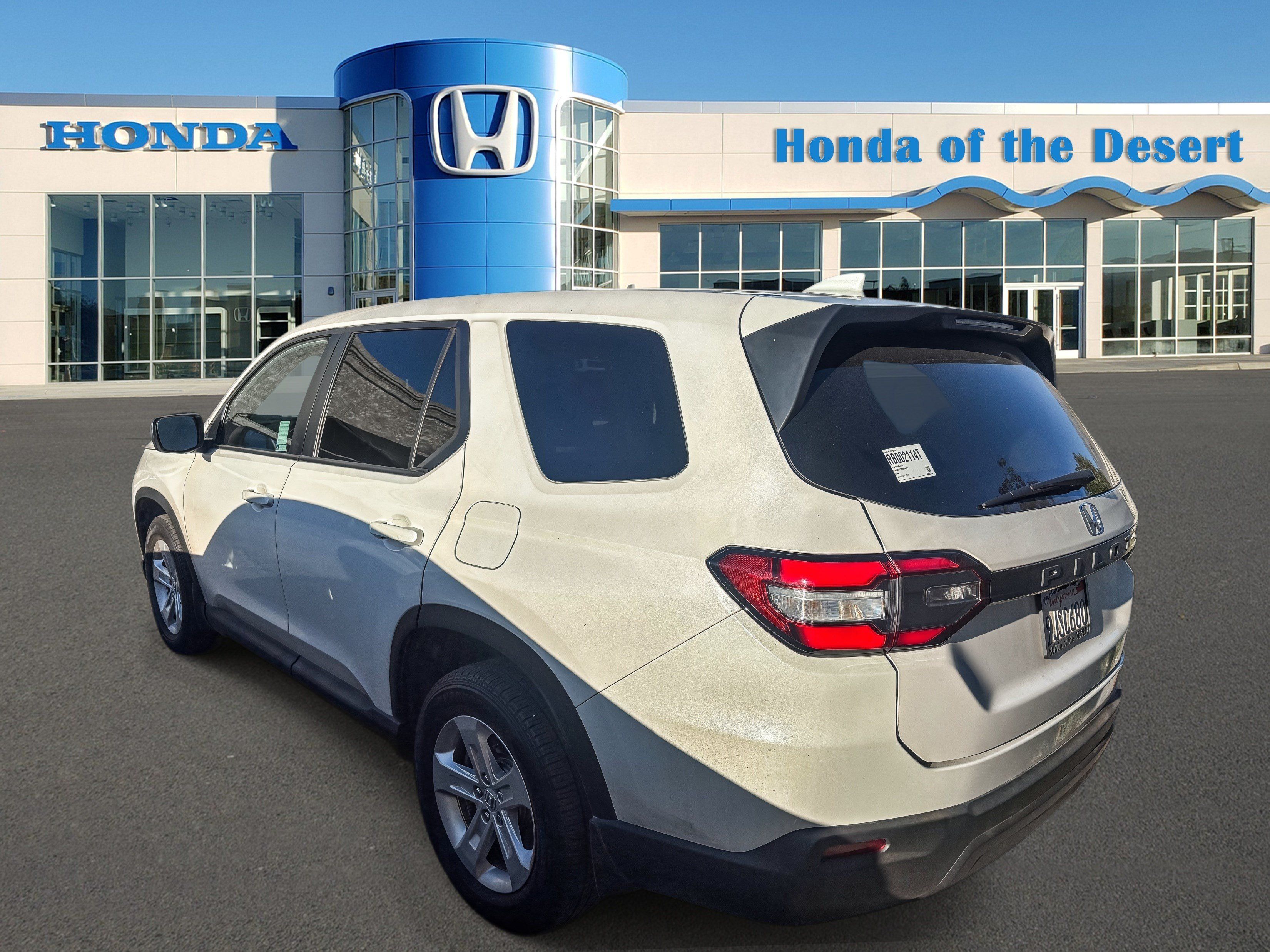 Certified 2024 Honda Pilot LX image 5