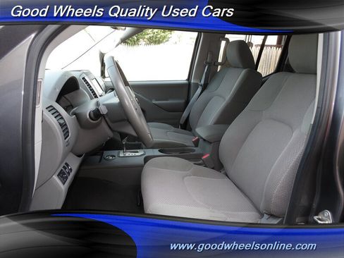 Used 2020 Nissan Frontier SV w/ Midnight Edition Floor Mats AWD/4WD image 14