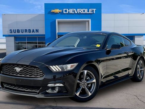 Used 2016 Ford Mustang Coupe RWD image 1