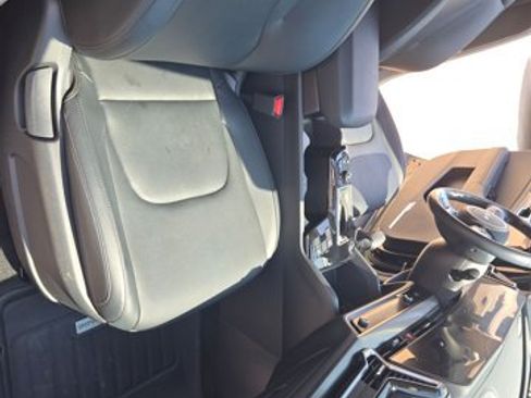 Used 2025 Kia Sportage EX FWD image 21