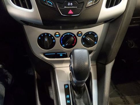 Used 2013 Ford Focus SE FWD image 20