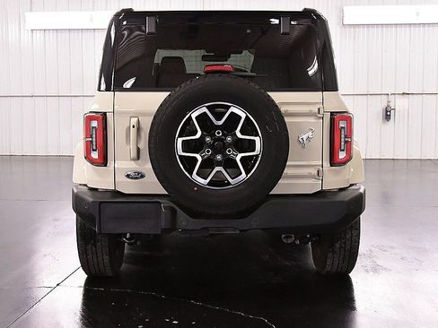 Used 2025 Ford Bronco Outer Banks image 6