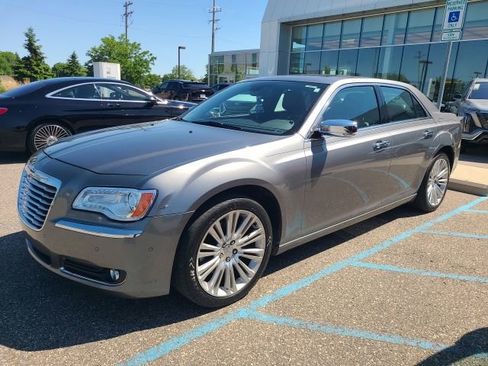 Used 2011 Chrysler 300 C w/ Sound Group RWD image 3
