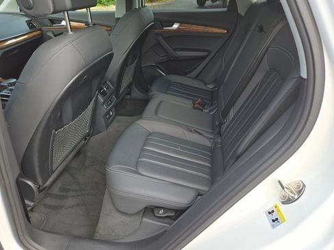 Used 2022 Audi Q5 2.0T Premium Plus image 17