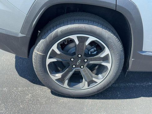 New 2026 Chevrolet Equinox LT w/ Safety and Technology Package AWD/4WD image 21