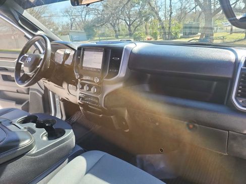 Used 2022 RAM 2500 Big Horn w/ Cold Weather Group image 41