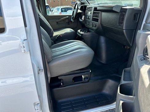 Used 2023 GMC Savana 2500 w/ Driver Convenience Package RWD image 23
