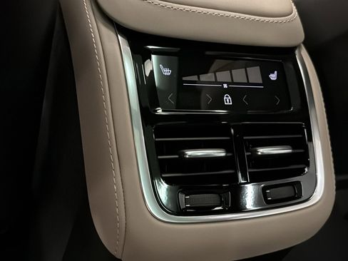 New 2026 Volvo XC90 T8 Plus w/ Protection Package Premier image 28